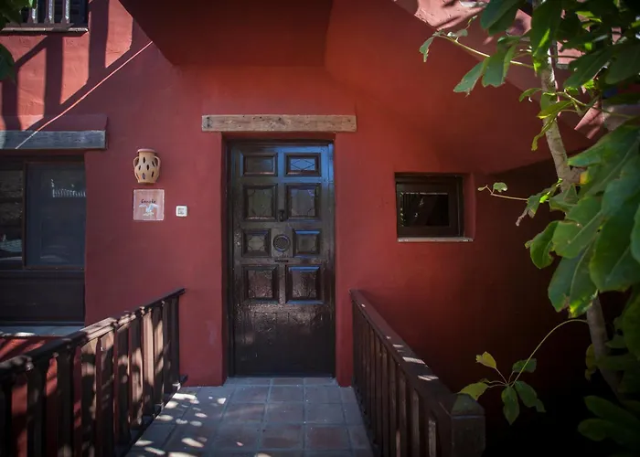 伊芬卡维斯塔博尼塔酒店 *