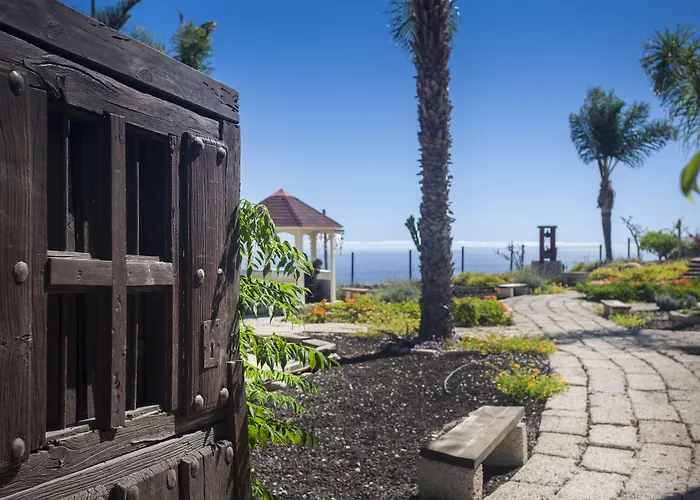 伊芬卡维斯塔博尼塔酒店 *