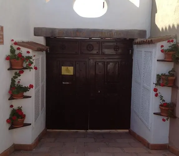 伊芬卡维斯塔博尼塔酒店 *